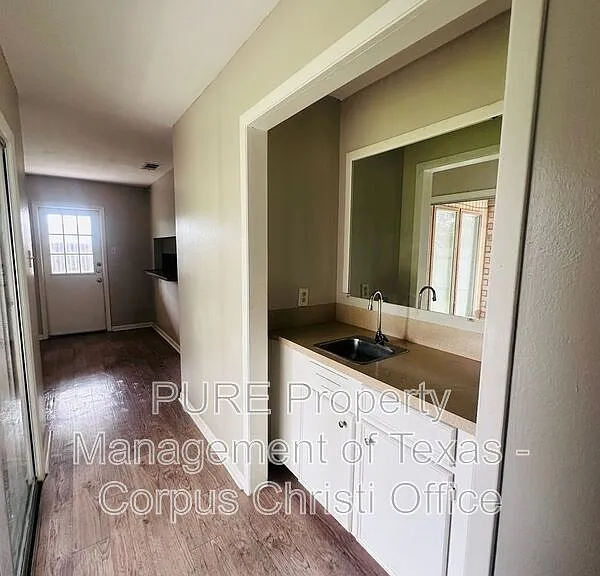 2025 Blue Angel St — Photo 3