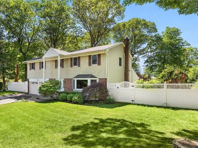 4 Lt John Olsen Lane, Saint James, NY, 11780