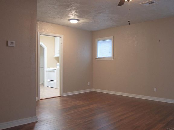 4th image of 1306 E Osage Ave