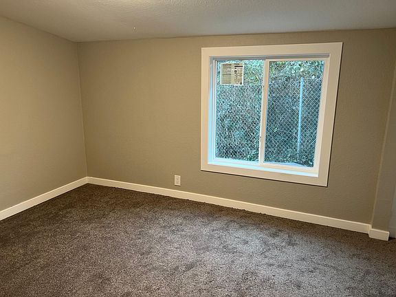 4th image of 5019 NE Hazel Dell Ave #5009