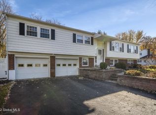 9 S Barney Rd, Clifton Park, NY 12065