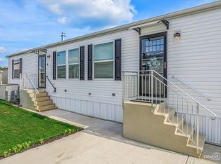 111 Daves Ct, Bartlett, IL 60103