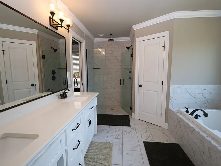 124 Floyd McNeal Dr — Photo 9