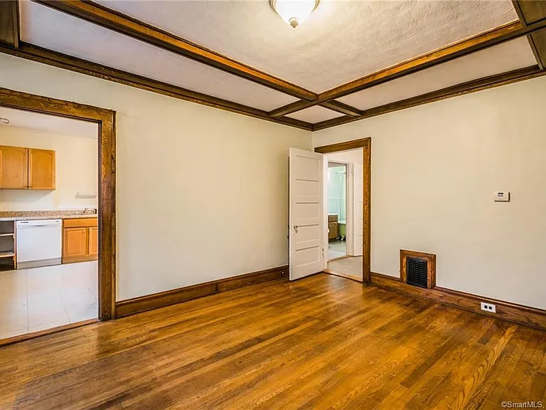 212 S Highland St — Photo 5