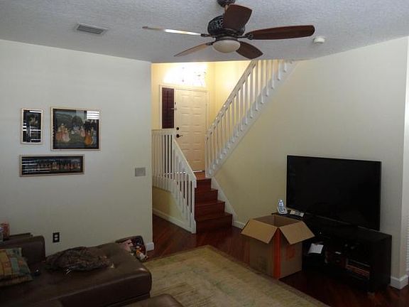 5th image of 3120 SW 36th Ave