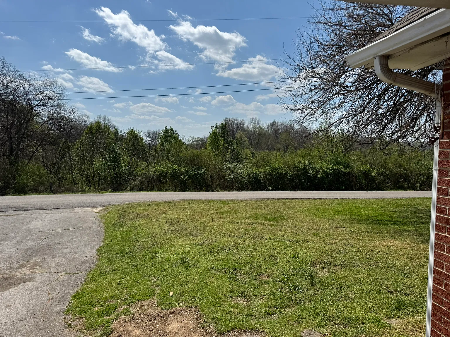 2 bed, 1050 sqft, $1,400 — Photo 3