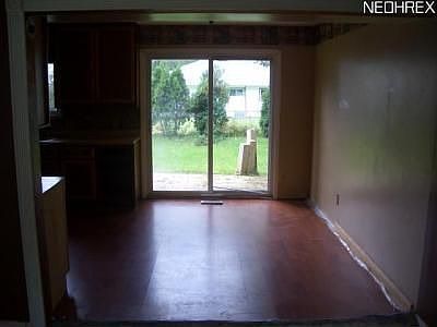 4th image of 1438 Davista Ave