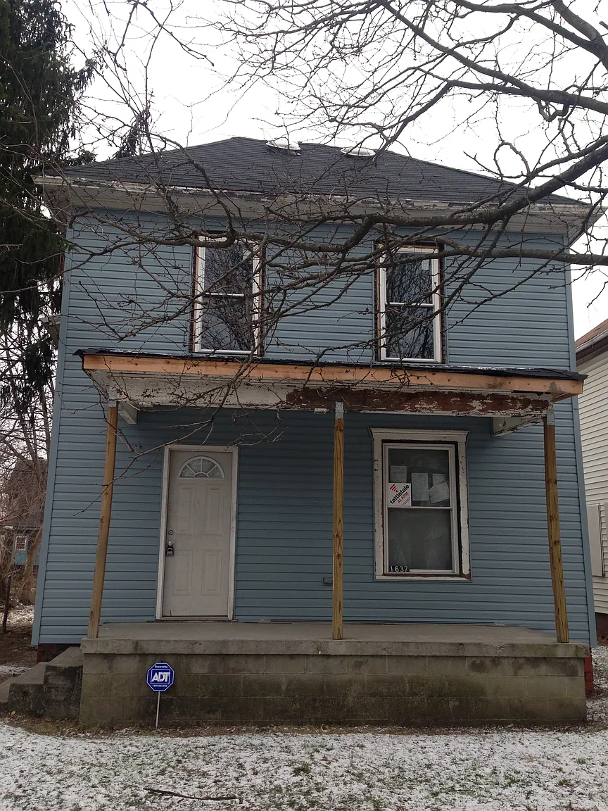 1637 Myrtle Ave photo 1