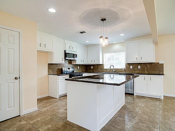 5th image of 3413 Meadowville Dr
