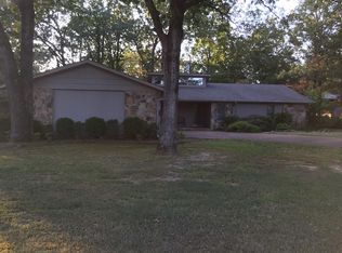 490 College Heights Dr, Batesville, AR 72501