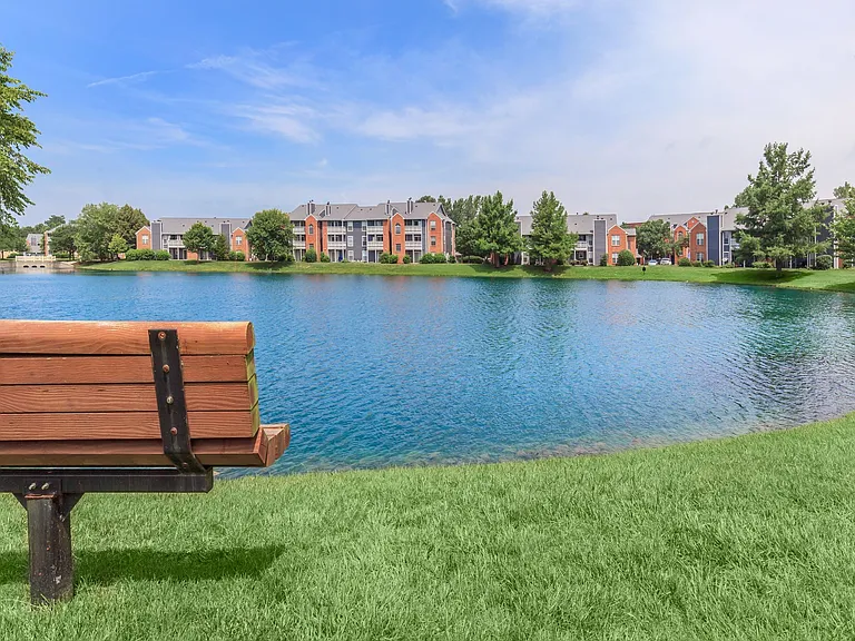 Lakeshore Apartments — Photo 58