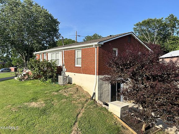 4th image of 7019 Hurst Ln