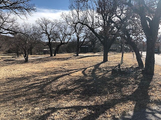 1st image of 101 Longhorn Ave