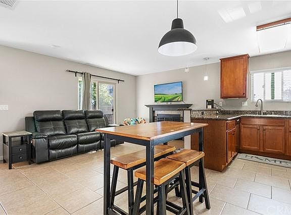 4th image of 207 Westlake Dr Unit 1