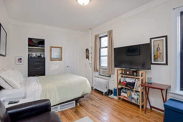 Rented by Metropolitan Equities | media 1