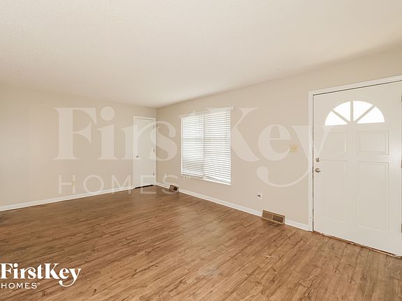 3rd image of 128 N 1st St