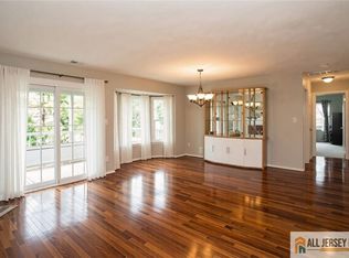 1207 Woodhaven Dr #0, Edison, NJ 08817