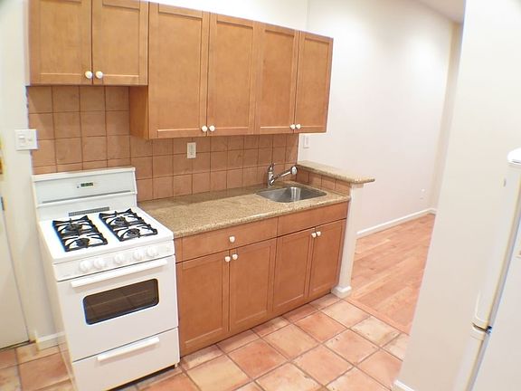 3rd image of 305 E 81st St APT 1FE