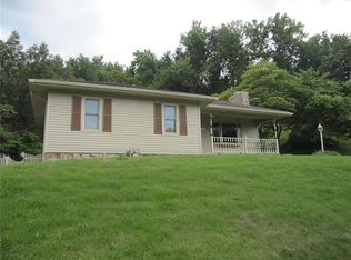 128 Tucker St, Saint Joseph, MO 64504