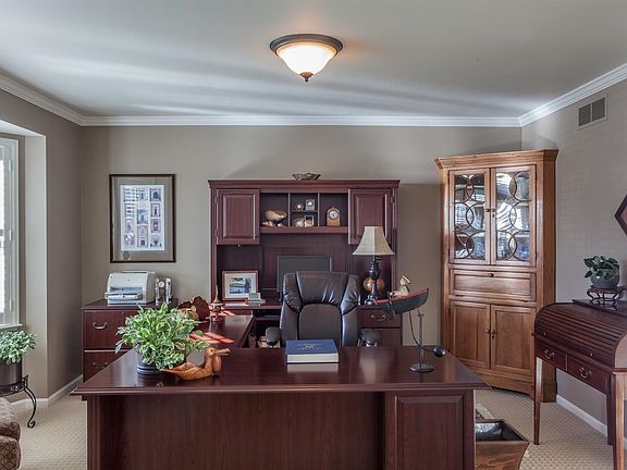 4th image of 3957 Highlander Way E Unit E