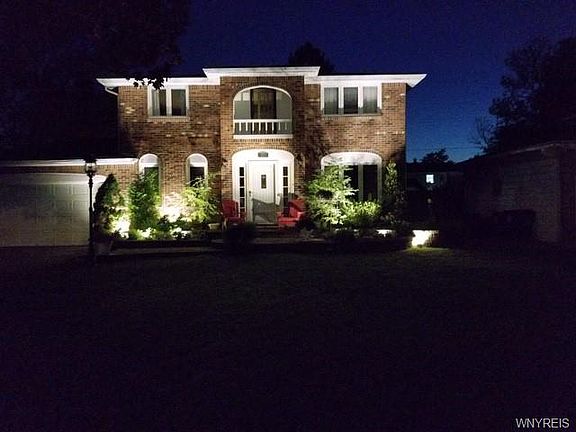 5th image of 371 Vine Ln