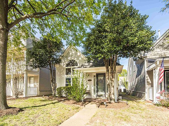 2nd image of 1257 Island Pl E