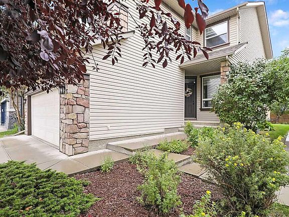 2nd image of 520 SW Panatella Blvd NW