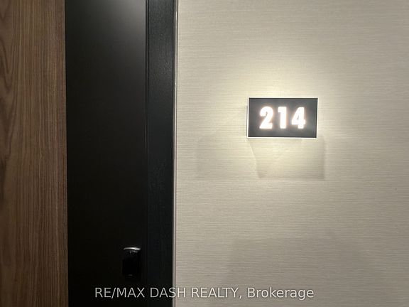 5th image of 1037 The Queensway #214