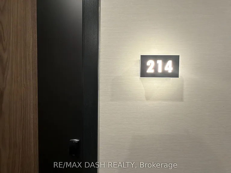 1037 The Queensway #214 — Photo 5