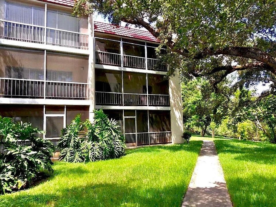 1st image of 608 NW 13th St APT 23