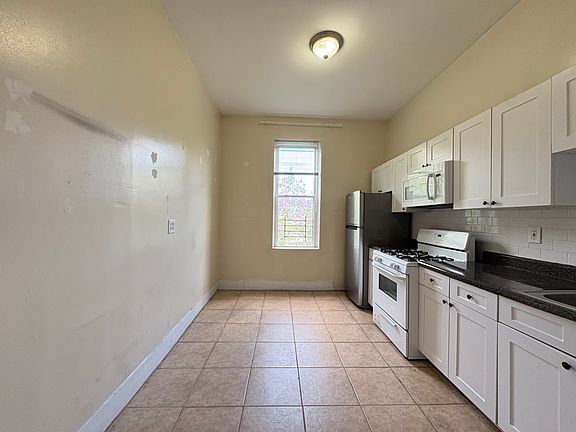 2nd image of 264 Palisade Ave #2F