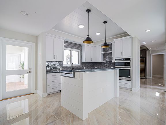 4th image of 8405A Red Bay Ct #8405A
