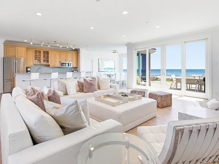 687 Dune Rd — Photo 31