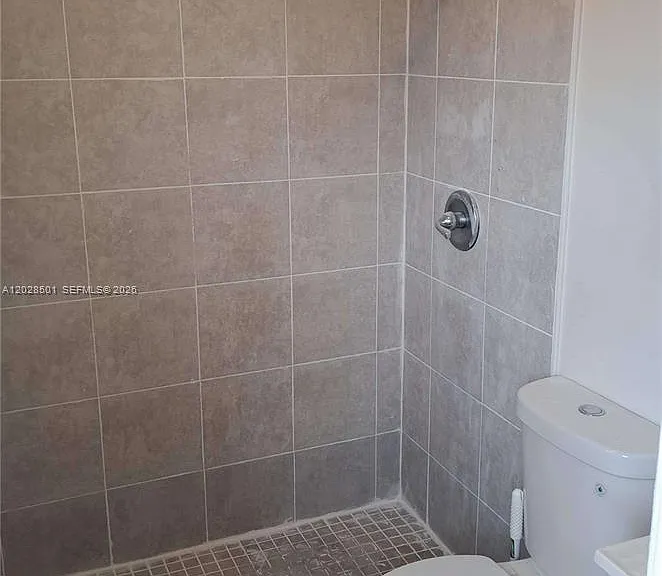 1362 SW 2nd St #7 — Photo 4