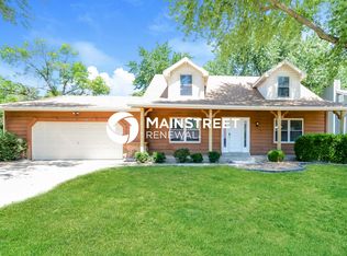 113 Shirewood Dr, Saint Charles, MO 63303