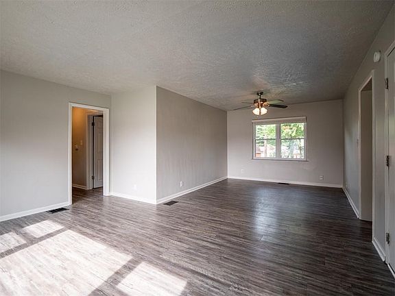 2nd image of 1106 Farley Dr