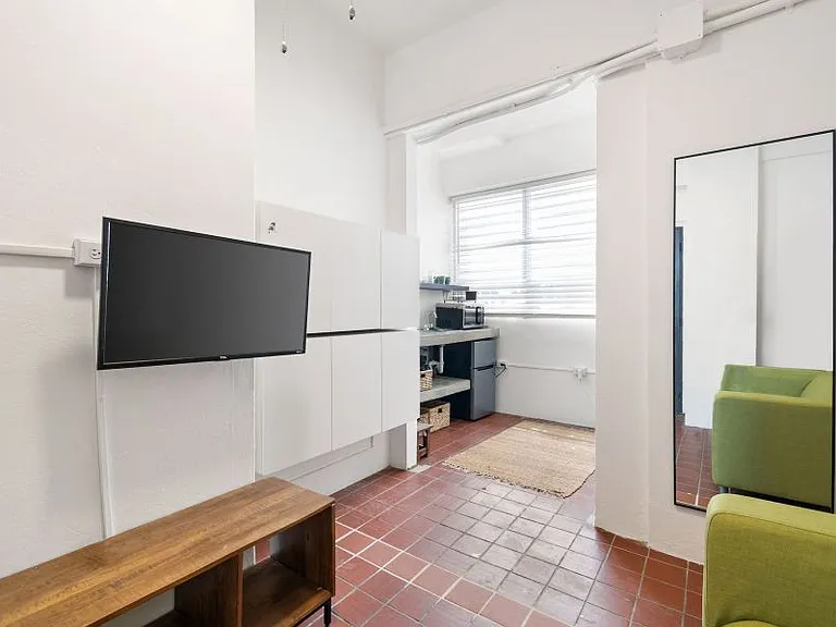 Cond EL Koury 656 Calle Figueroa — Photo 6