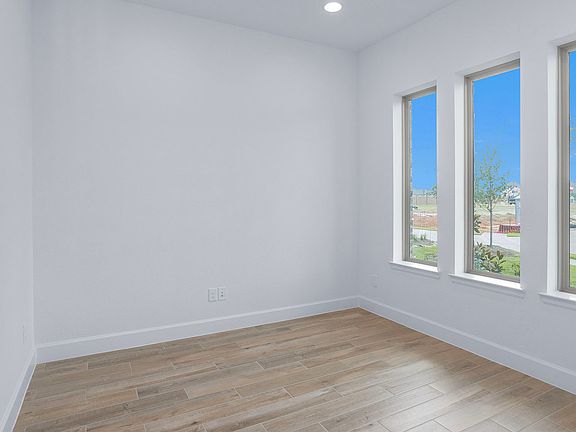 5th image of 8806 Tenika Bay Ln