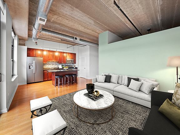 3rd image of 833 W 15th Pl Unit 611