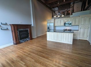 1715 Summit St #204, Kansas City, MO 64108