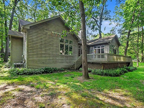 3rd image of 51171 Streamwood Dr