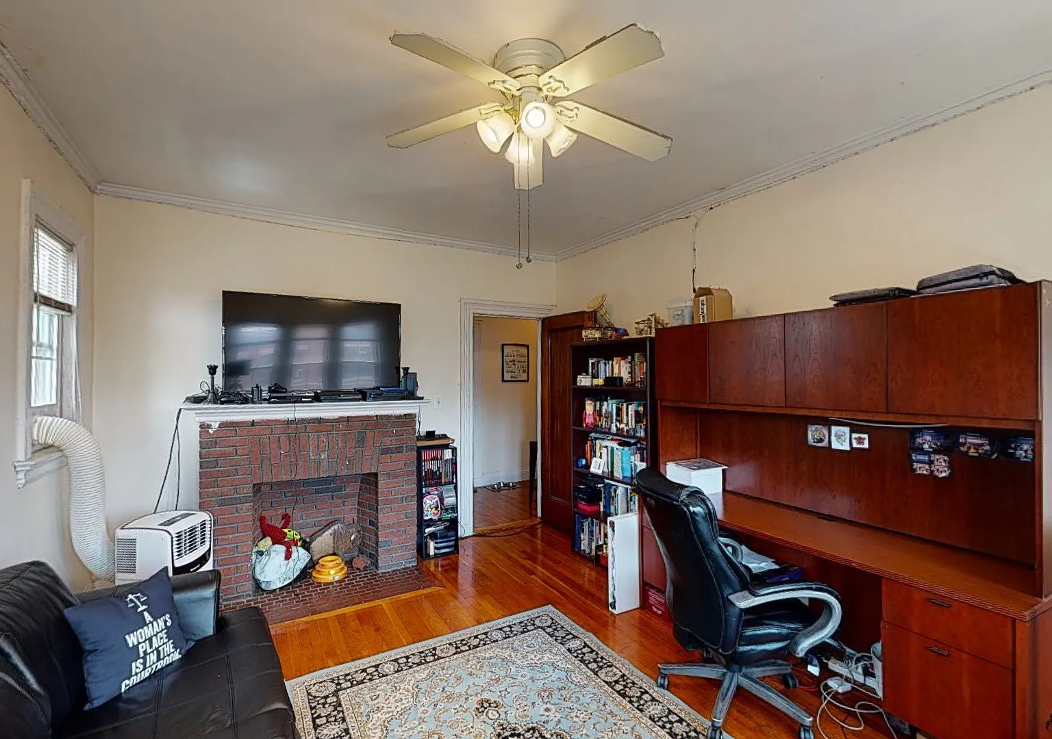 2 bed, 650 sqft, $2,395 — Photo 2