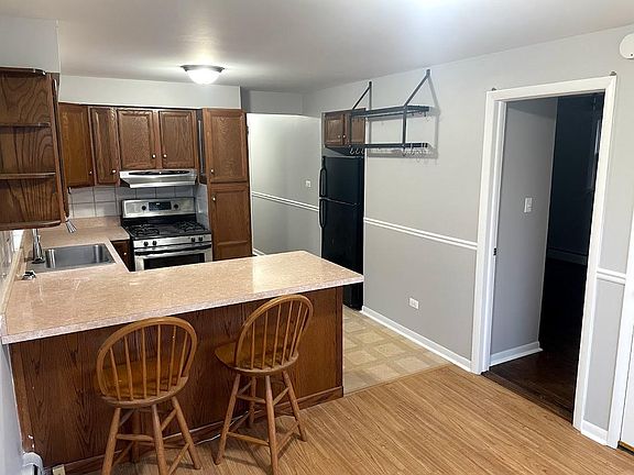 5th image of 2239 W Winona St #1