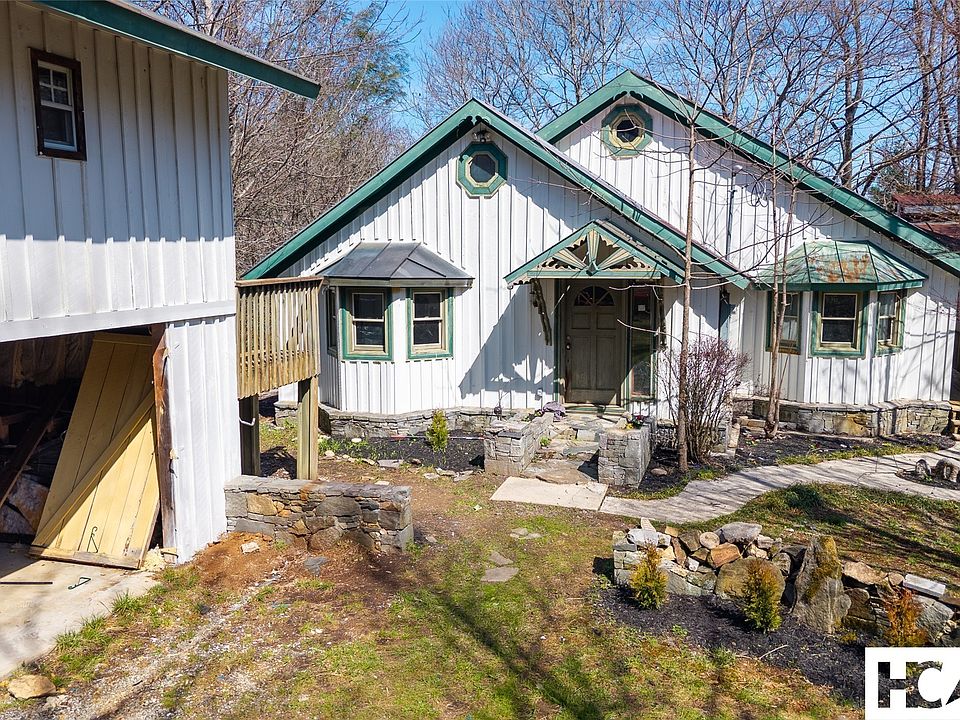 1st image of 577 Paul McCoy Road
