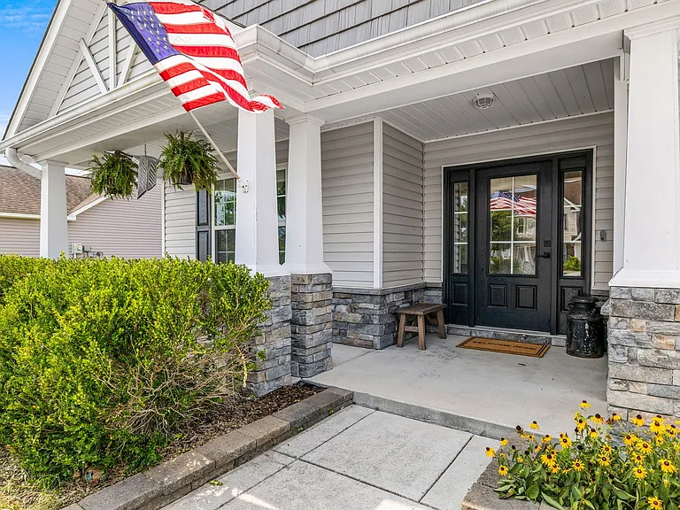 210 McCain St — Photo 4