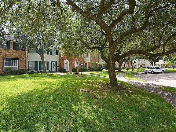 2nd image of 14517 Misty Meadow Ln
