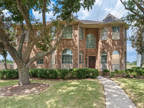 2902 Brannon Hill Ln, Sugar Land, TX 77479