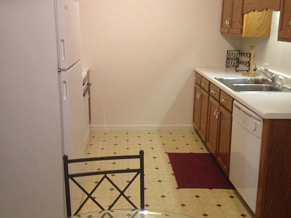 2nd image of 3163 20th St NE #3165