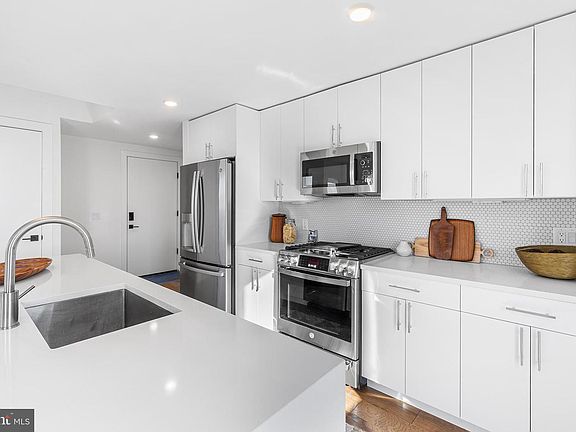 5th image of 1501 N 31st St #314