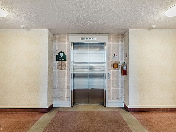 5th image of 8681 Jaffa Court East Dr